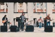 Mourners-at-Parliament-House-1985